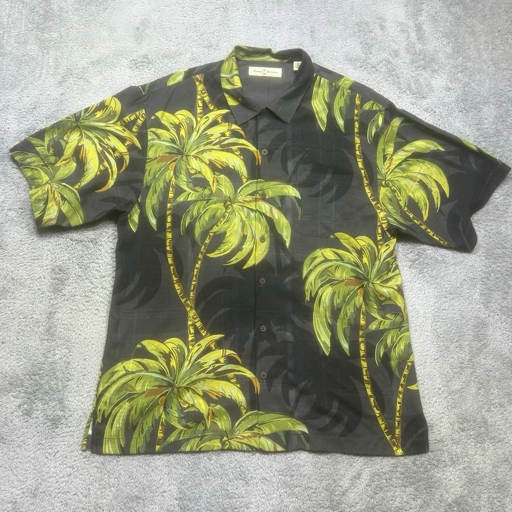 Tommy Bahama Shirt Men's L Black Silk Coconut Palm Tree Hawaiian Camp Pocket‎